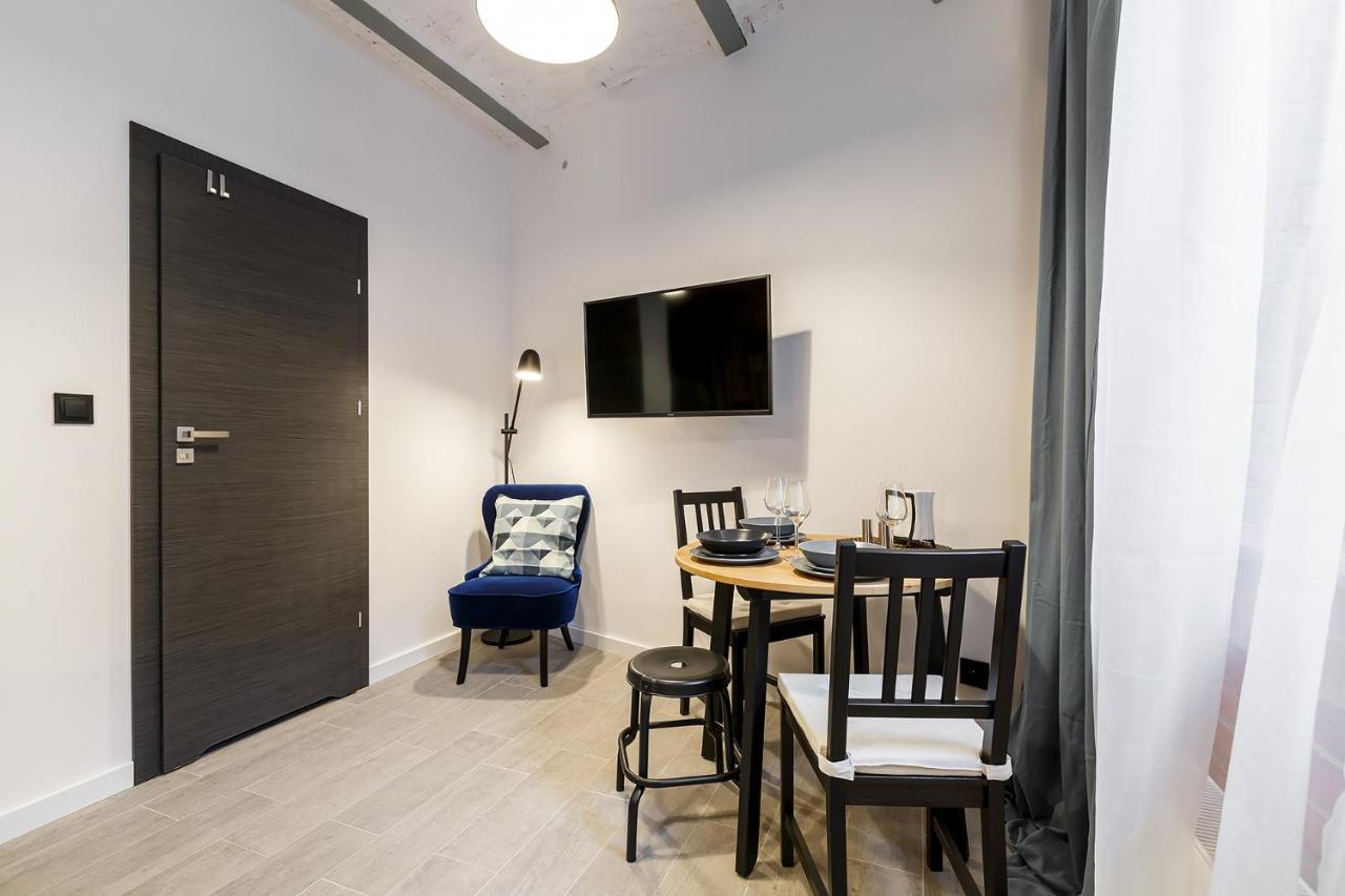 Przyjemne Apartamenty W Sercu Poznania ภายนอก รูปภาพ